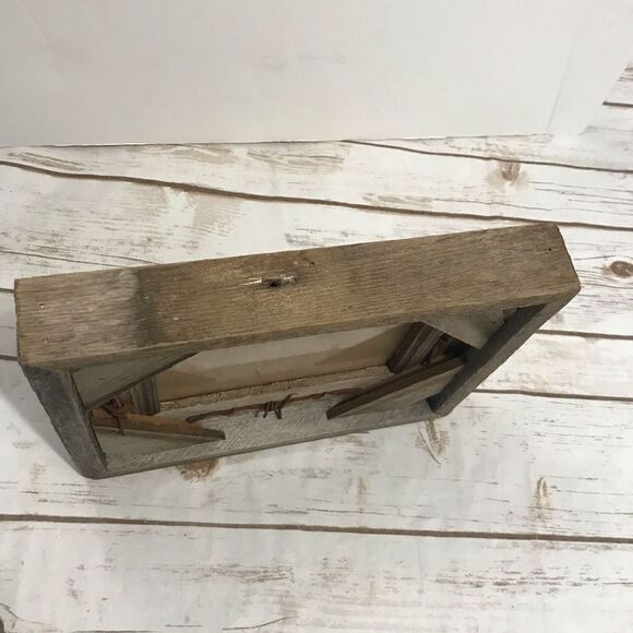 Rustic Barnwood Photo Picture Frame Barbwire country western - Picture 3 of 7